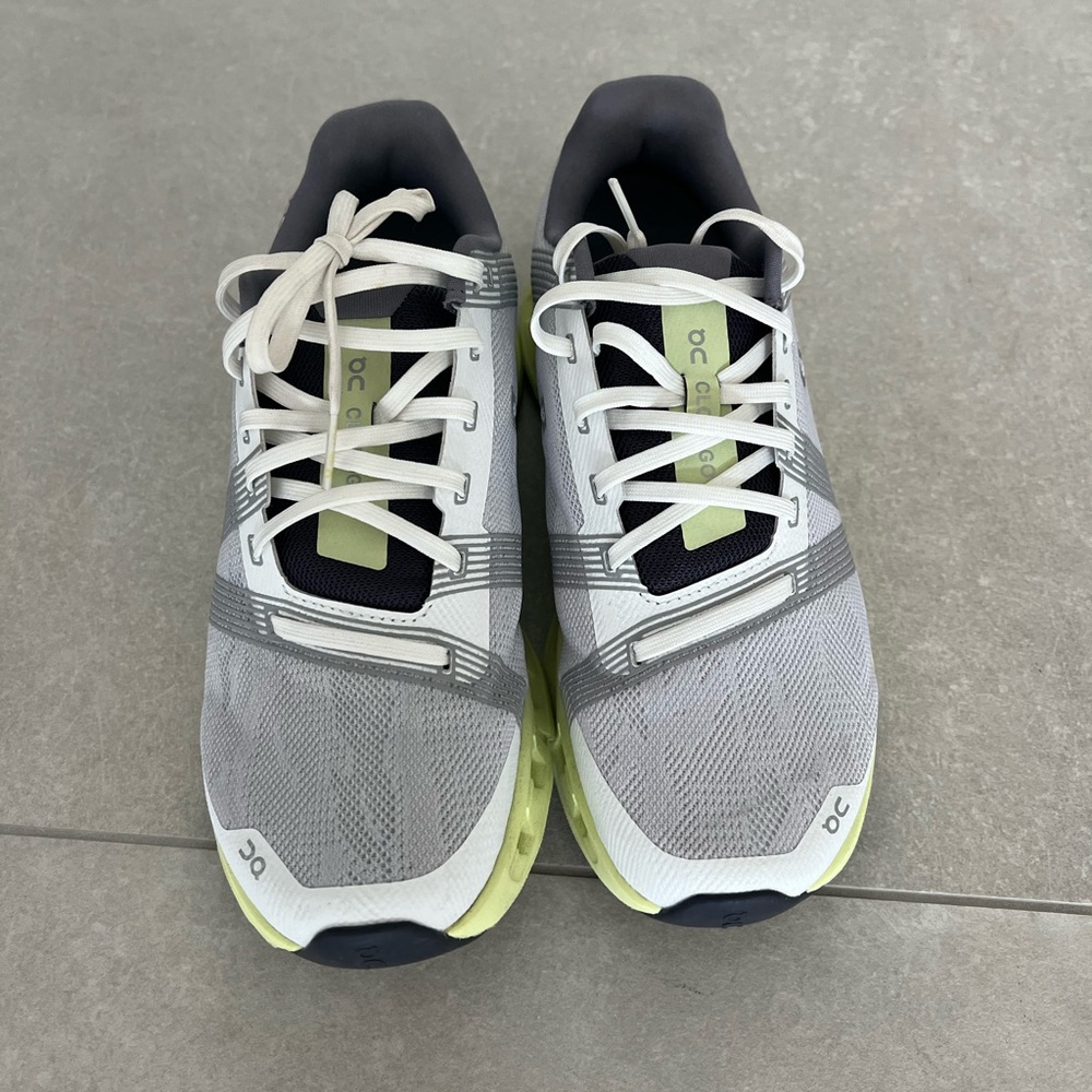 On Cloud Running Sneakers